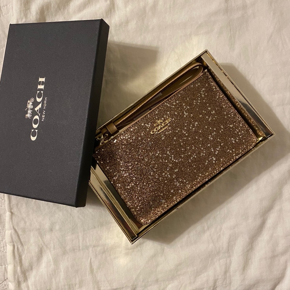 REDUCED: Coach wristlet NWT and box